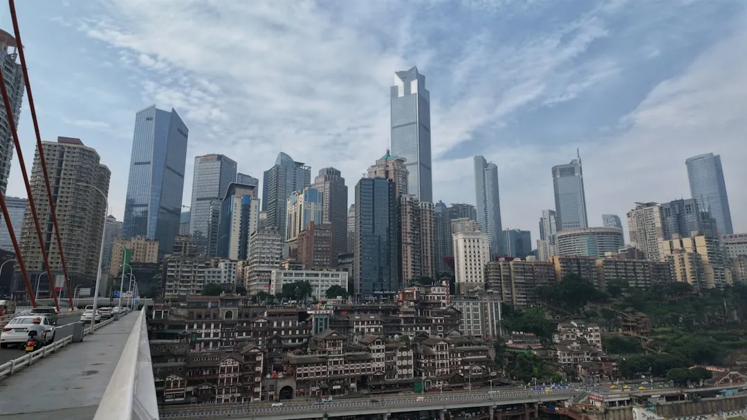 建筑工程配套物资采购指南：挽馨耿实业装饰材料与五金产品线详解封面图